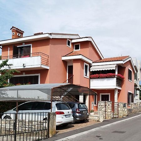 Oli Umag Apartment ภายนอก รูปภาพ